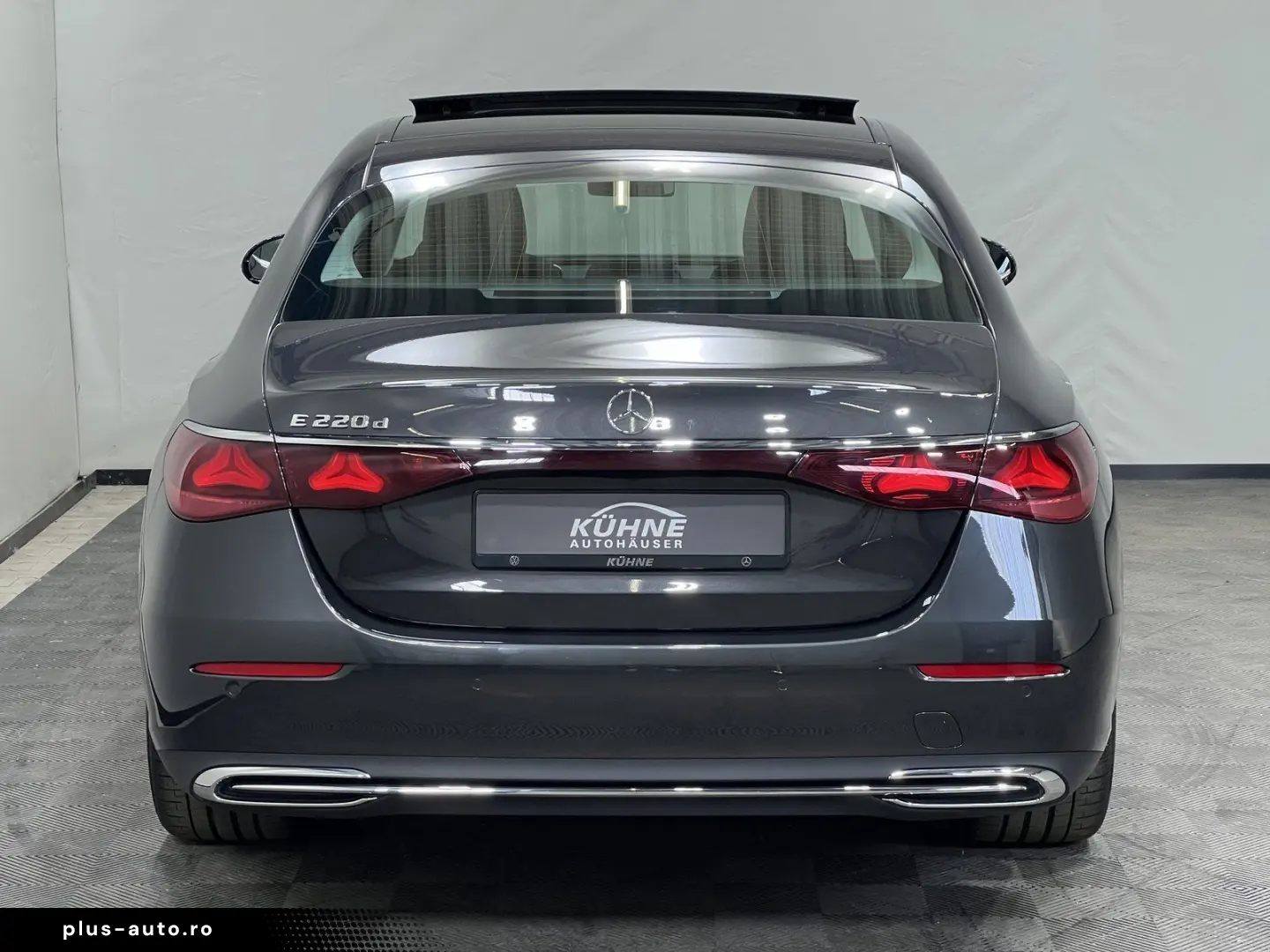 MERCEDES-BENZ E 220 d Avantgarde Advanced Pano Distr&hellip;