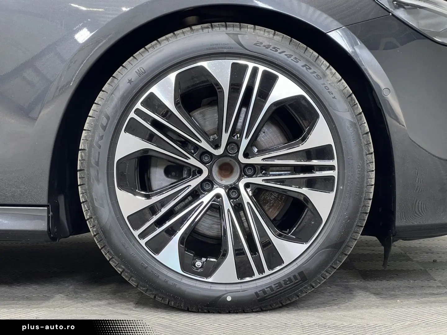 MERCEDES-BENZ E 220 d Avantgarde Advanced Pano Distr&hellip;