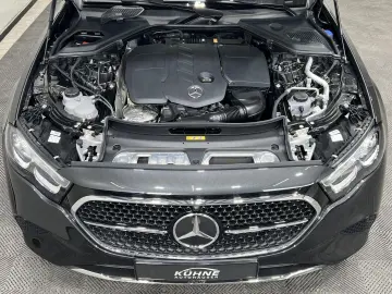MERCEDES-BENZ E 220 d Avantgarde Advanced Pano Distr…