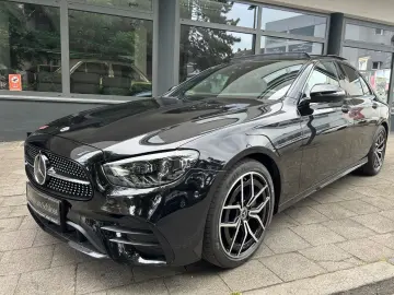 MERCEDES-BENZ E 220 d Panorama AMG Line LED Night-Paket