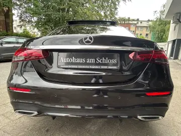 MERCEDES-BENZ E 220 d Panorama AMG Line LED Night-Paket