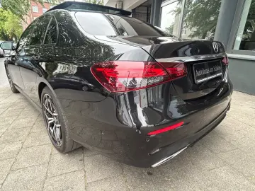 MERCEDES-BENZ E 220 d Panorama AMG Line LED Night-Paket