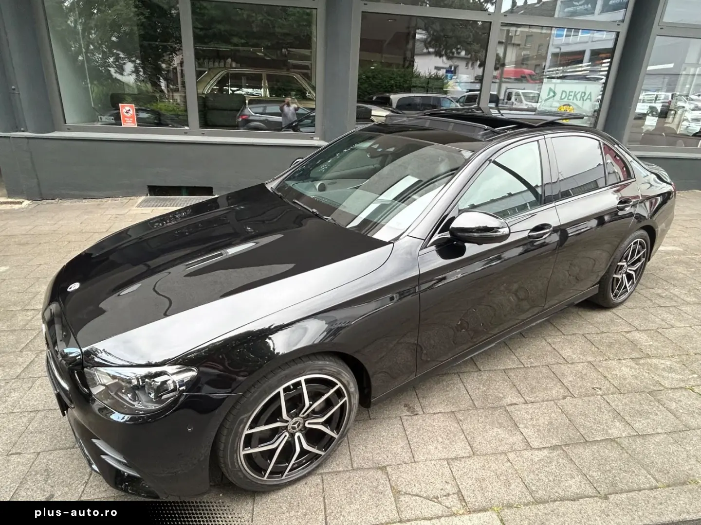 MERCEDES-BENZ E 220 d Panorama AMG Line LED Night-Paket