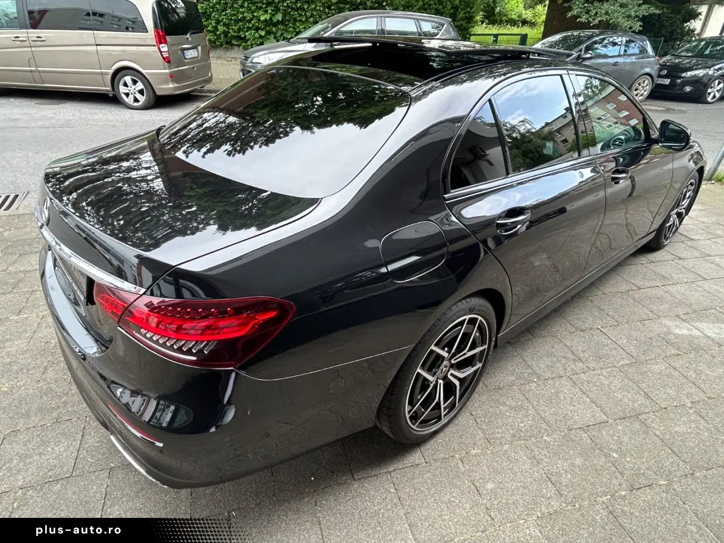 MERCEDES-BENZ E 220 d Panorama AMG Line LED Night-Paket