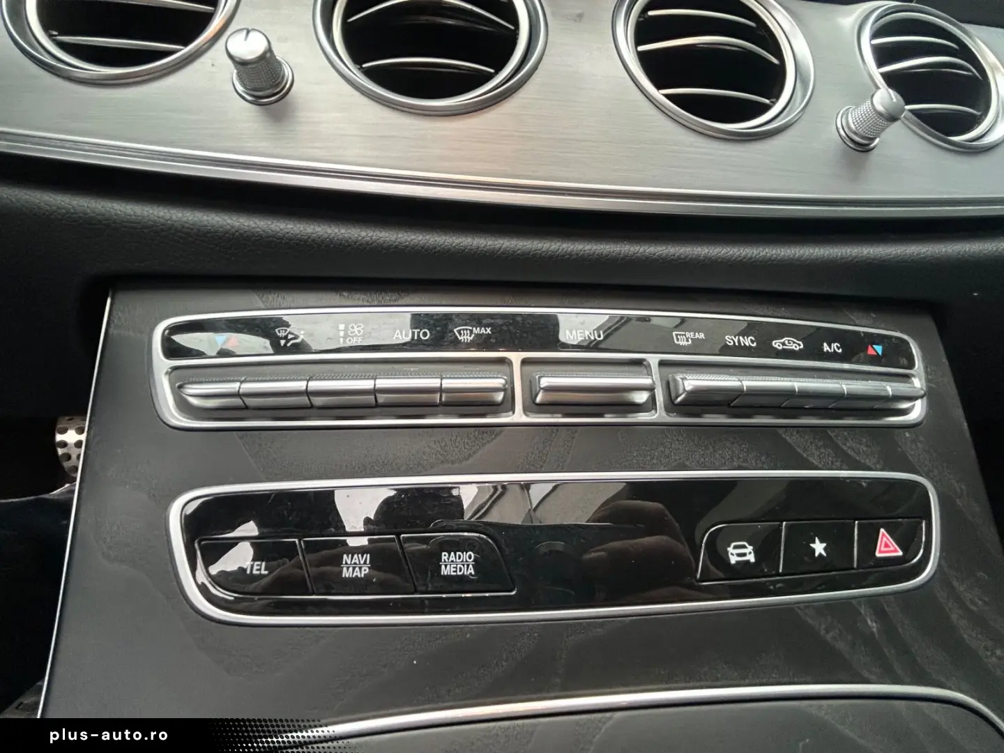 MERCEDES-BENZ E 220 d Panorama AMG Line LED Night-Paket