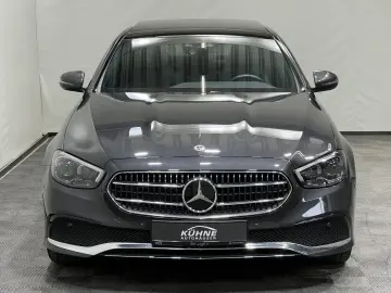 MERCEDES-BENZ E 220 d Avantgarde Multibeam Panorama …