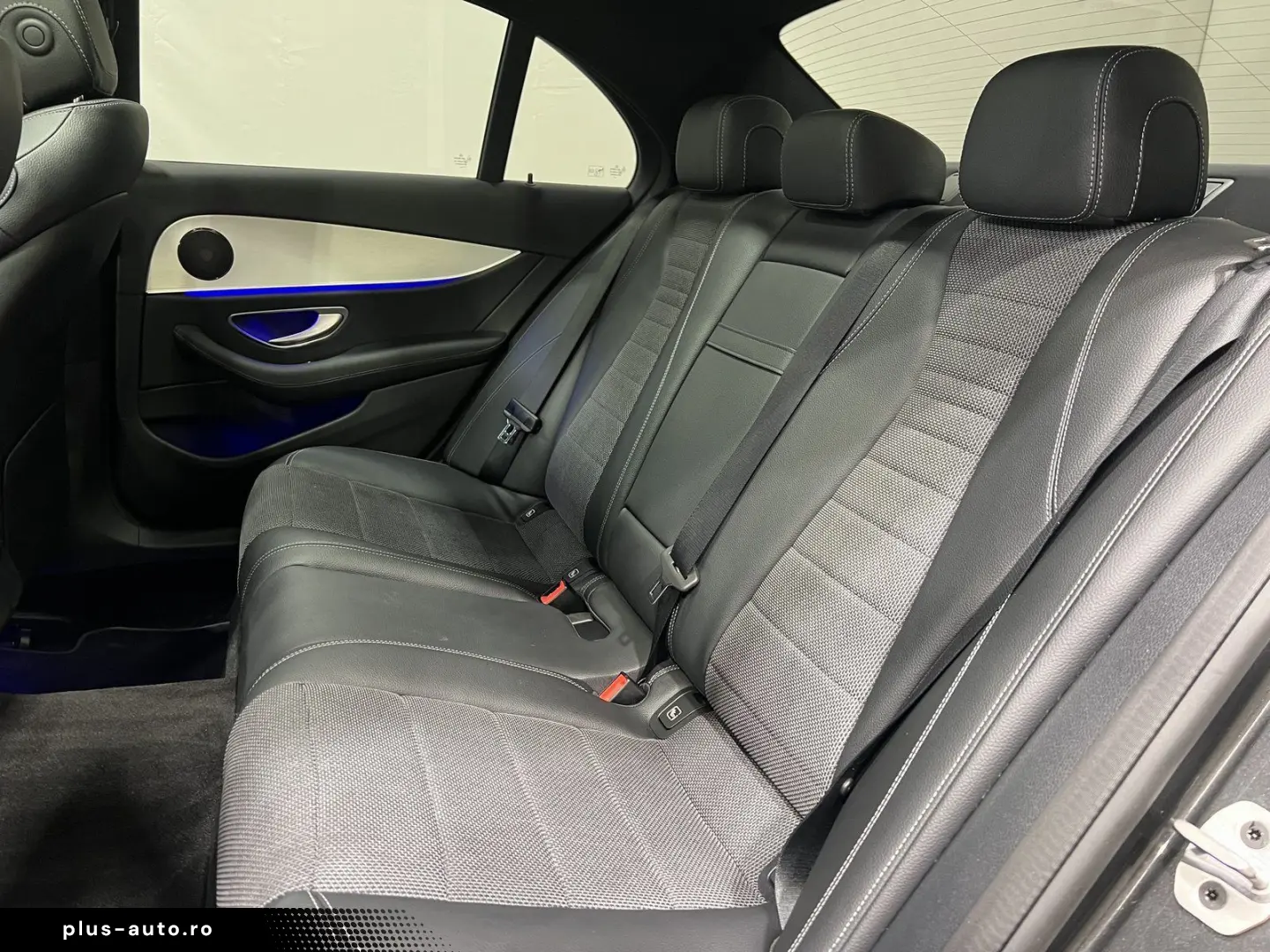 MERCEDES-BENZ E 220 d Avantgarde Multibeam Panorama &hellip;
