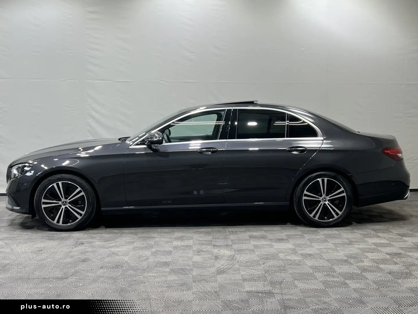 MERCEDES-BENZ E 220 d Avantgarde Multibeam Panorama &hellip;