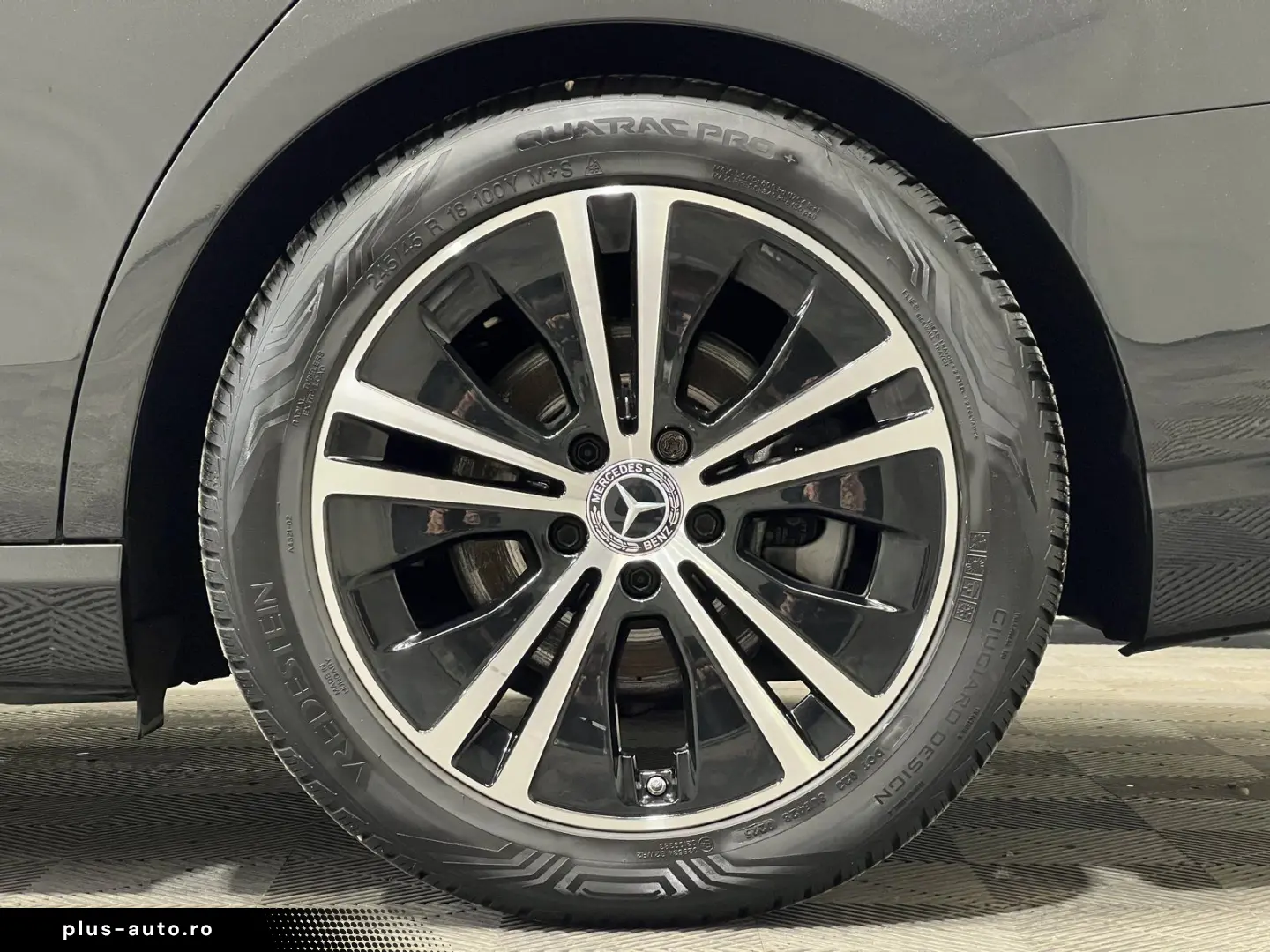 MERCEDES-BENZ E 220 d Avantgarde Multibeam Panorama &hellip;
