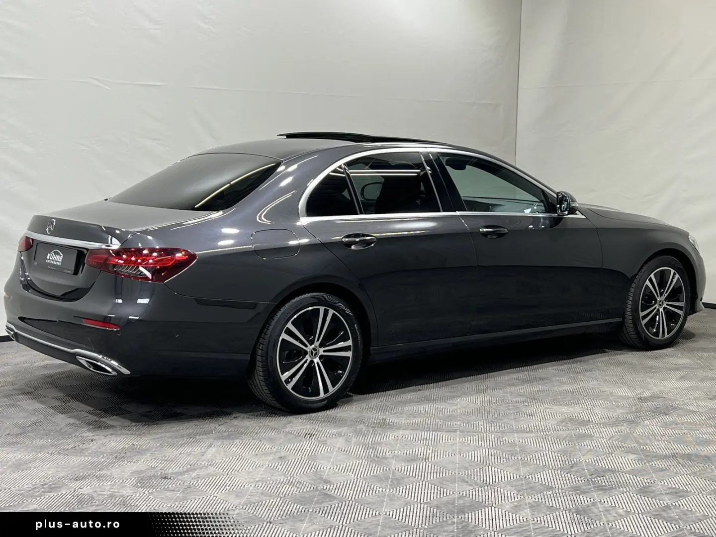 MERCEDES-BENZ E 220 d Avantgarde Multibeam Panorama &hellip;