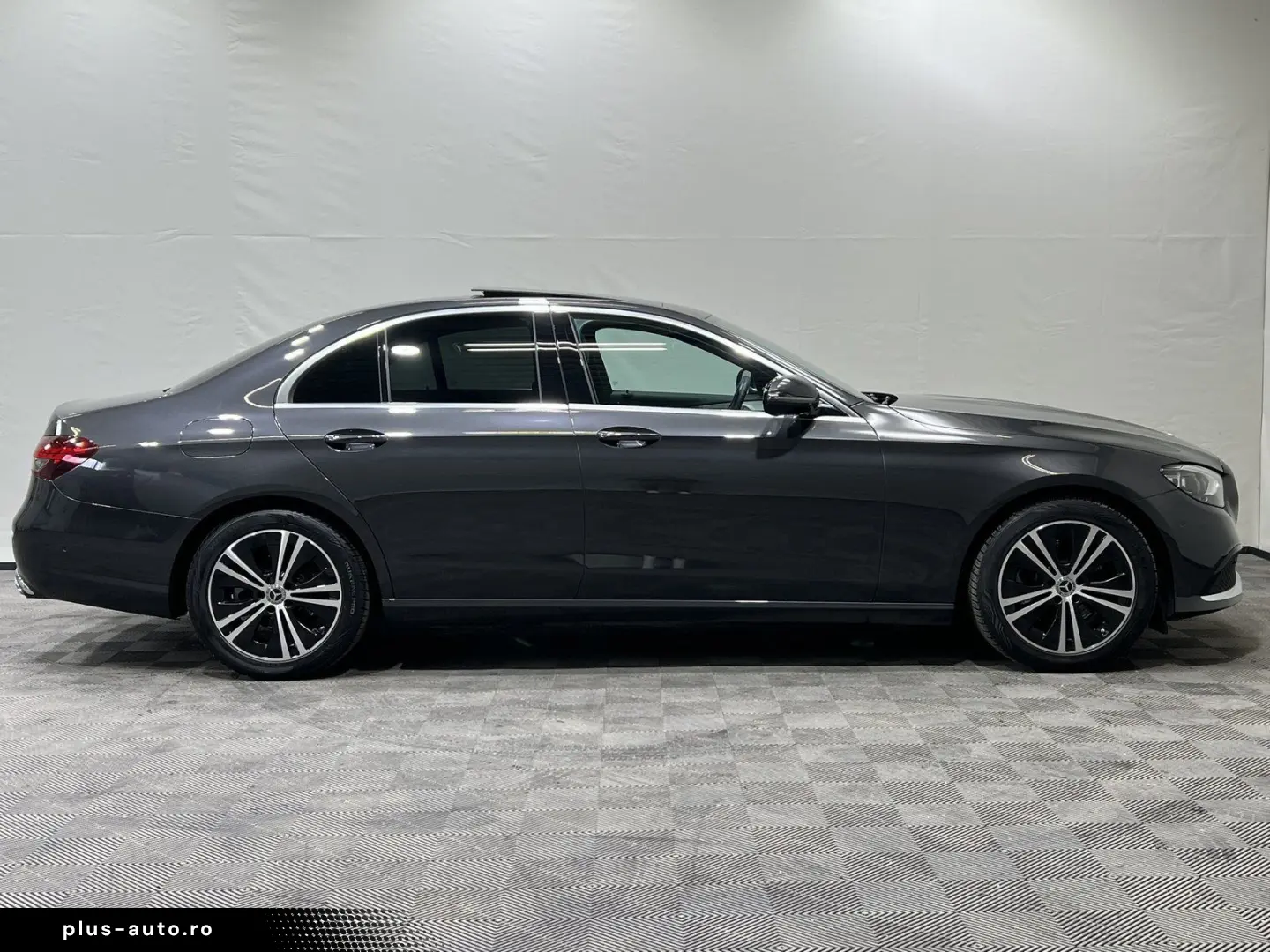 MERCEDES-BENZ E 220 d Avantgarde Multibeam Panorama &hellip;