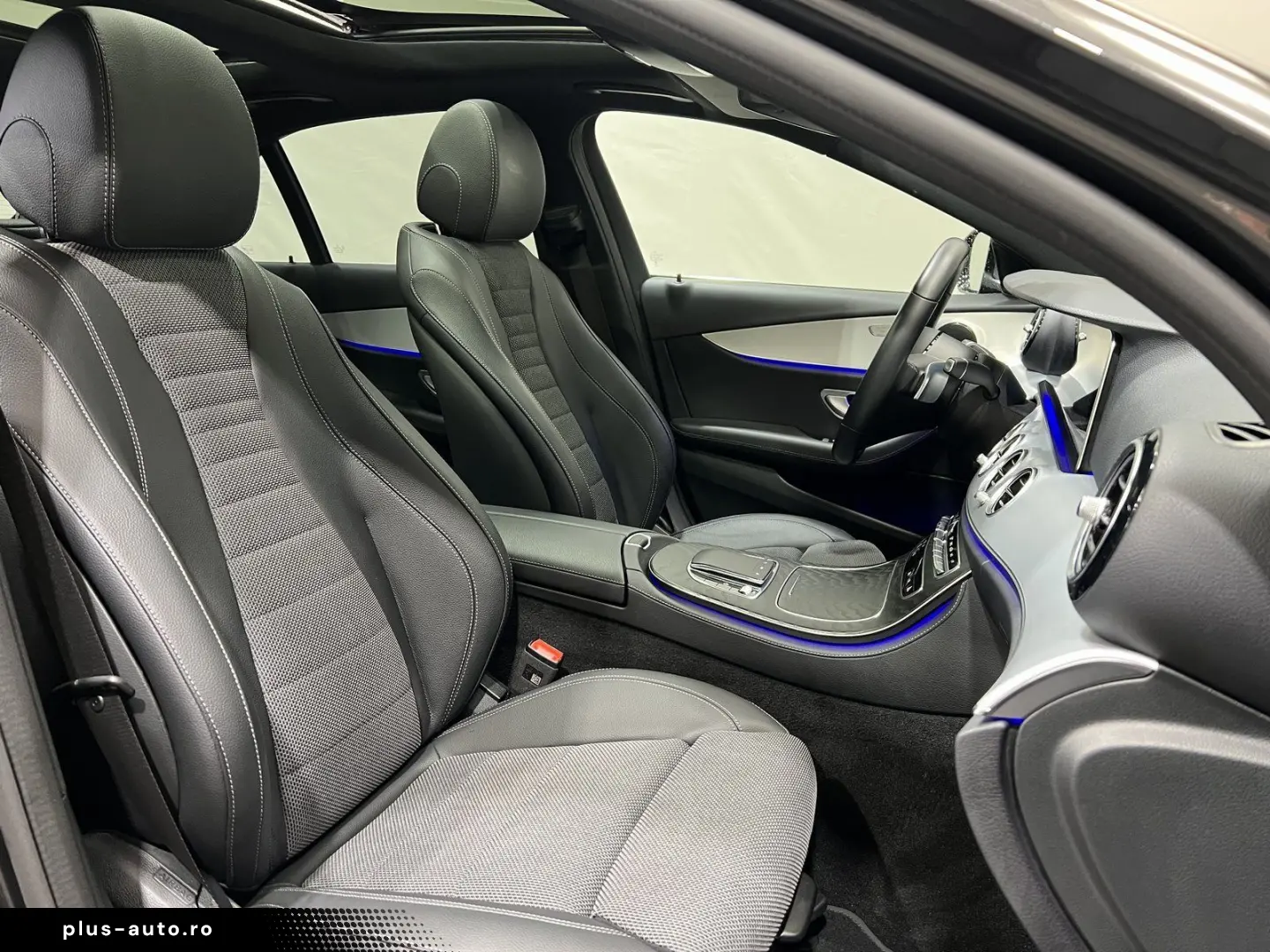 MERCEDES-BENZ E 220 d Avantgarde Multibeam Panorama &hellip;