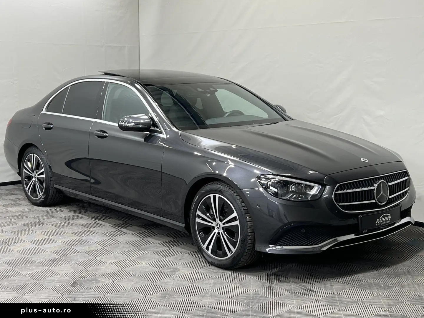 MERCEDES-BENZ E 220 d Avantgarde Multibeam Panorama &hellip;