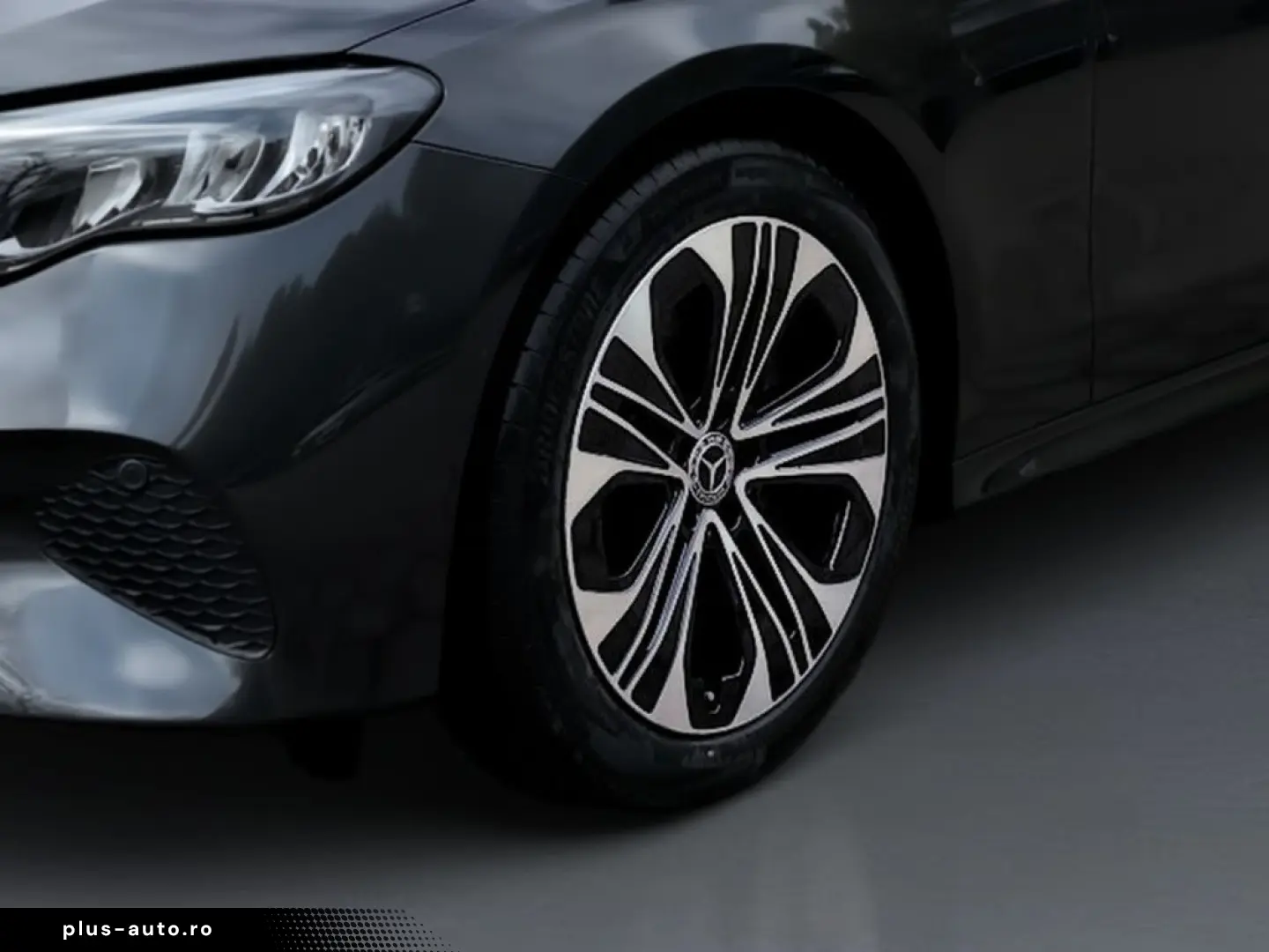 MERCEDES-BENZ E 220 d AVANTGARDE PANO KAMERA CARPLAY MBUX