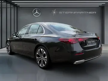 MERCEDES-BENZ E 220 d AVANTGARDE PANO KAMERA CARPLAY MBUX