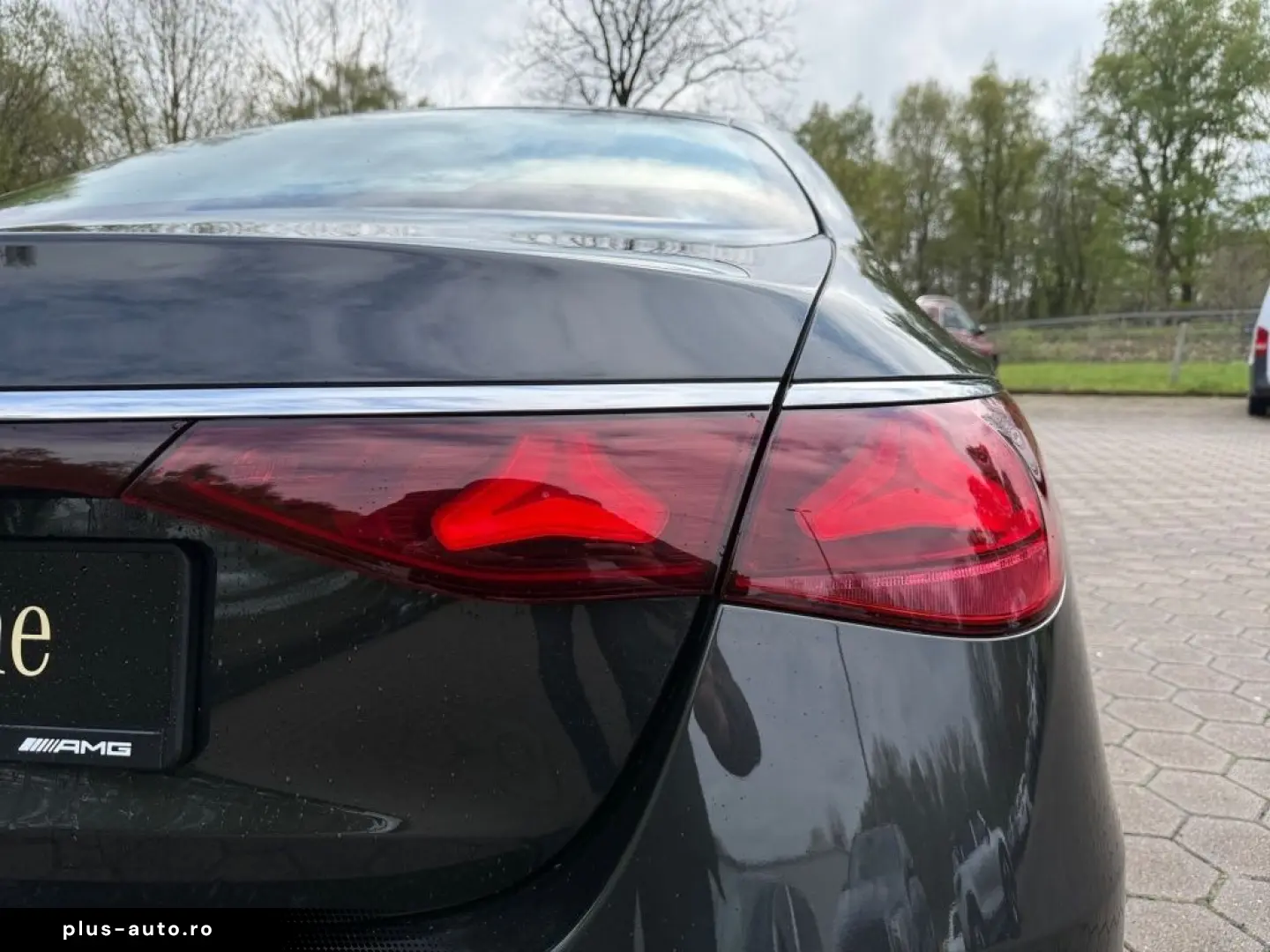 MERCEDES-BENZ E 220 d AVANTGARDE PANO KAMERA CARPLAY MBUX