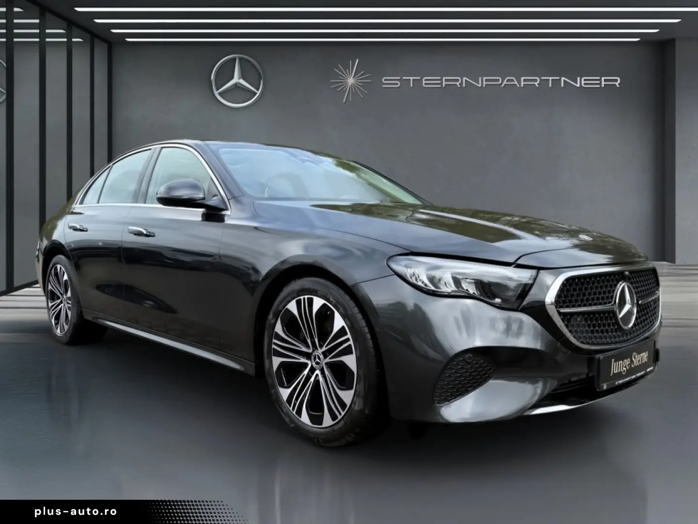 MERCEDES-BENZ E 220 d AVANTGARDE PANO KAMERA CARPLAY MBUX