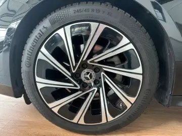 MERCEDES-BENZ E 220 d Avantgarde PANORAMA DISTRONIC …