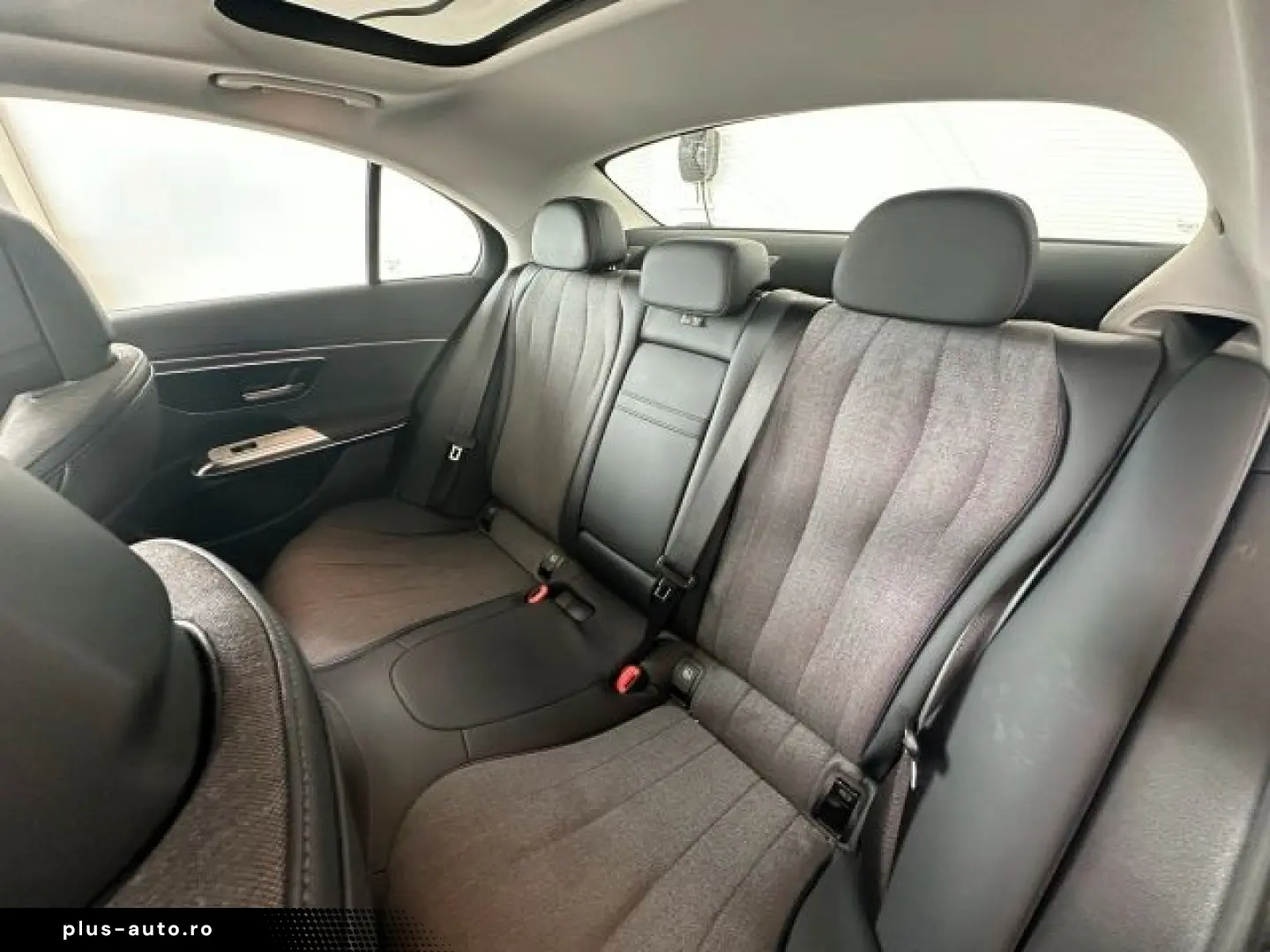 MERCEDES-BENZ E 220 d Avantgarde PANORAMA DISTRONIC &hellip;
