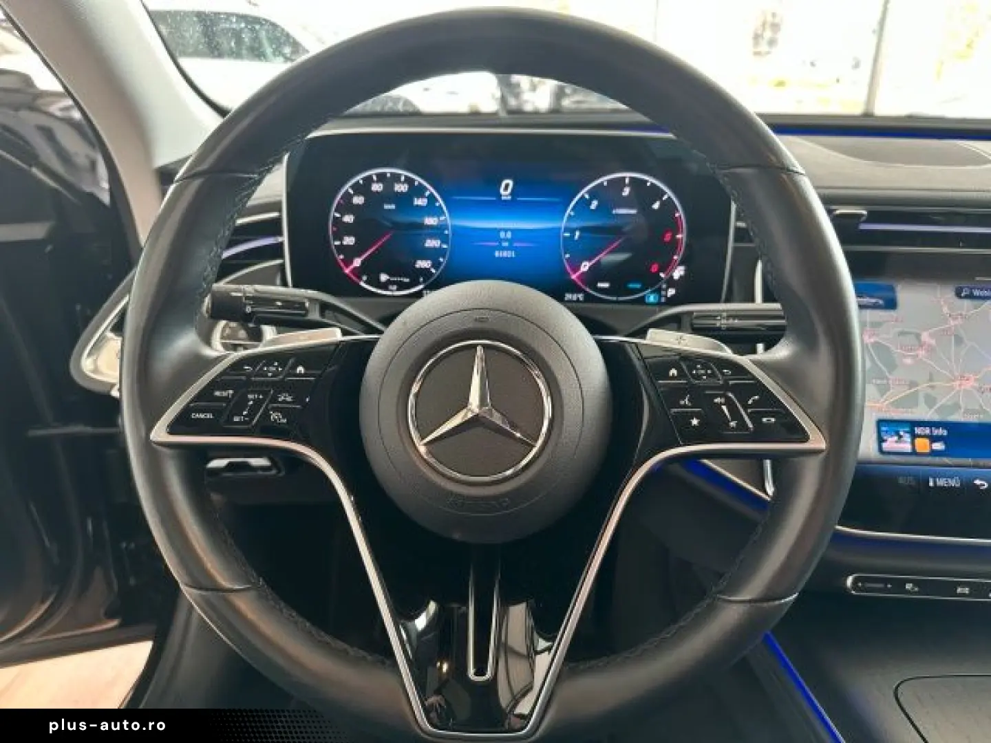 MERCEDES-BENZ E 220 d Avantgarde PANORAMA DISTRONIC &hellip;