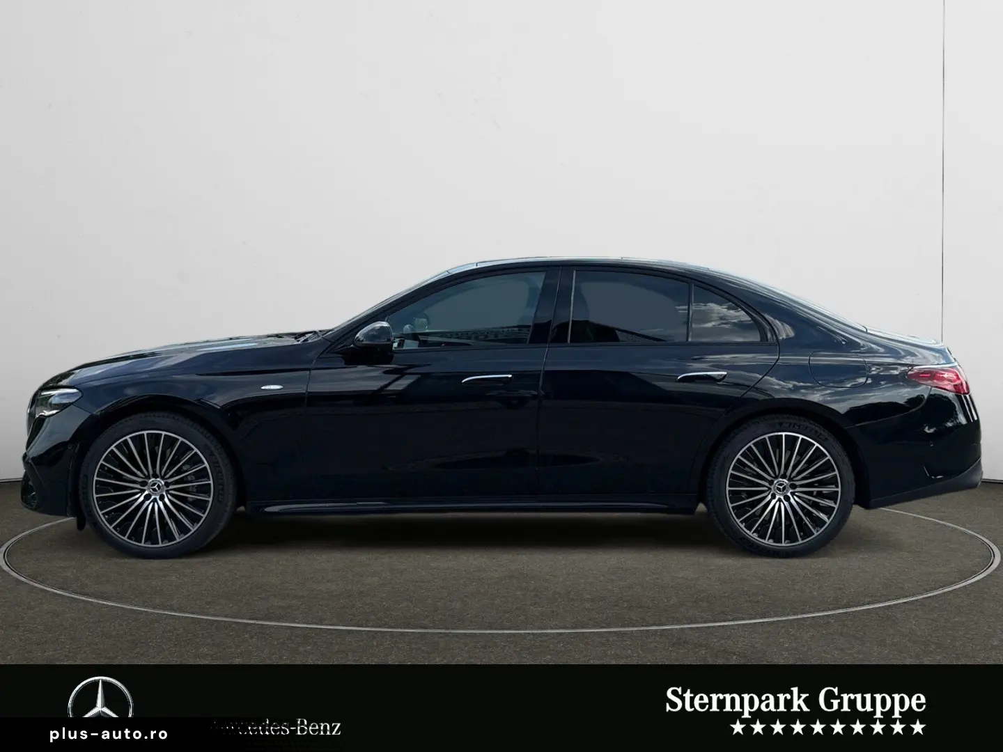 MERCEDES-BENZ E 300 de AMG  Superscreen Pano Airmatic Bur4D