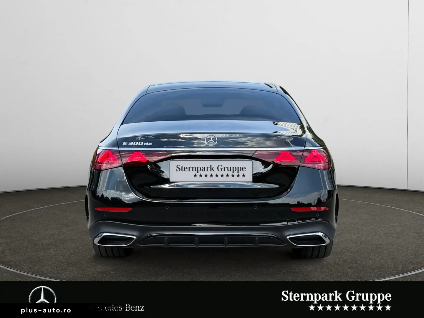 MERCEDES-BENZ E 300 de AMG  Superscreen Pano Airmatic Bur4D