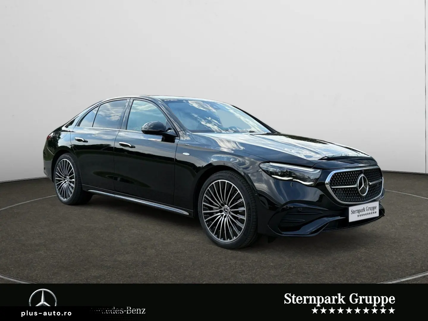 MERCEDES-BENZ E 300 de AMG  Superscreen Pano Airmatic Bur4D