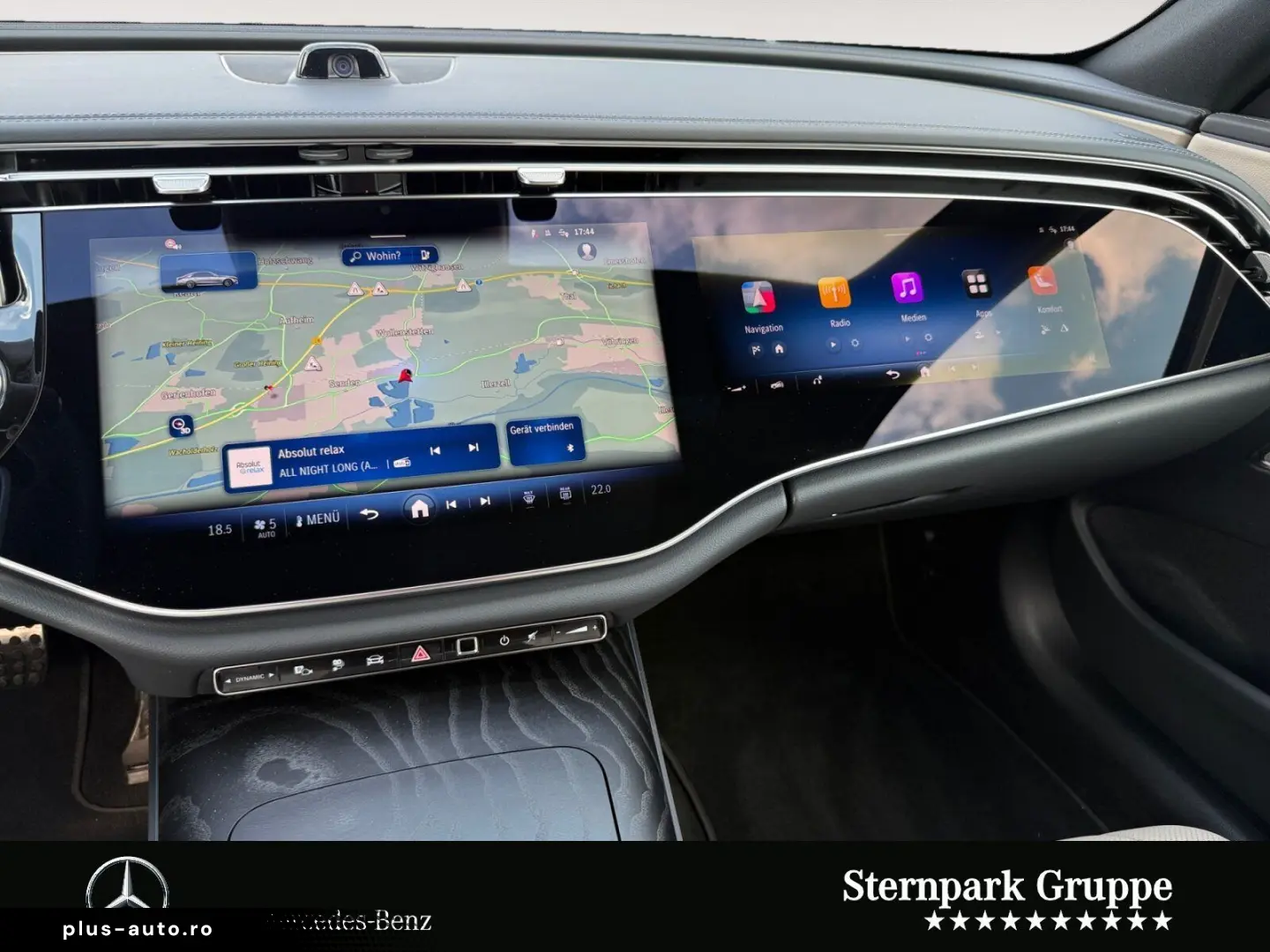 MERCEDES-BENZ E 300 de AMG  Superscreen Pano Airmatic Bur4D