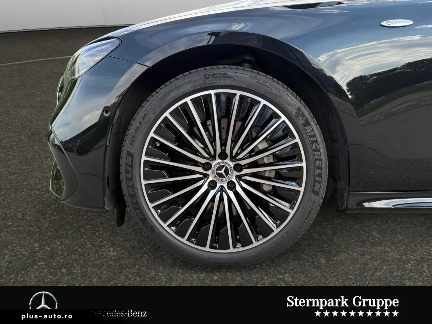 MERCEDES-BENZ E 300 de AMG  Superscreen Pano Airmatic Bur4D