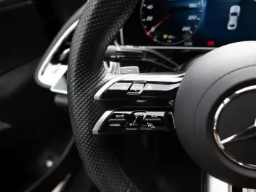 MERCEDES-BENZ E 450 d 4M AMG-Sport Super Pano Burm AHK Night