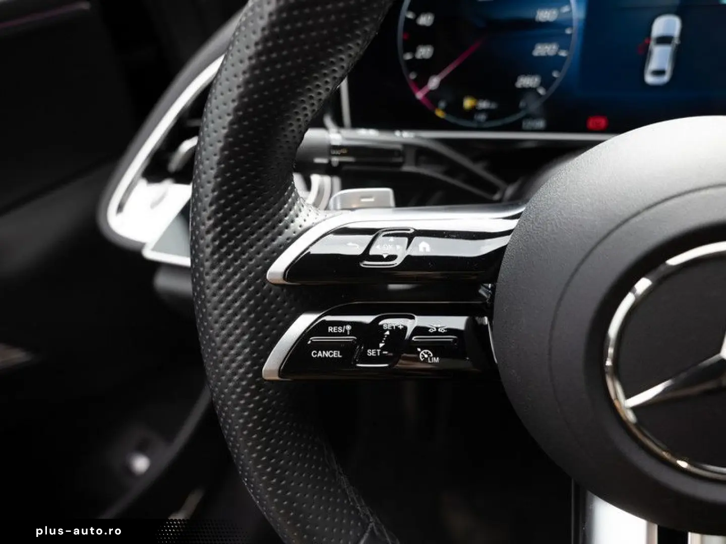 MERCEDES-BENZ E 450 d 4M AMG-Sport Super Pano Burm AHK Night
