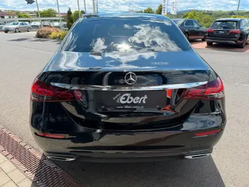 MERCEDES-BENZ E 220 d Avantgarde Night Burm Pano Memory ILS