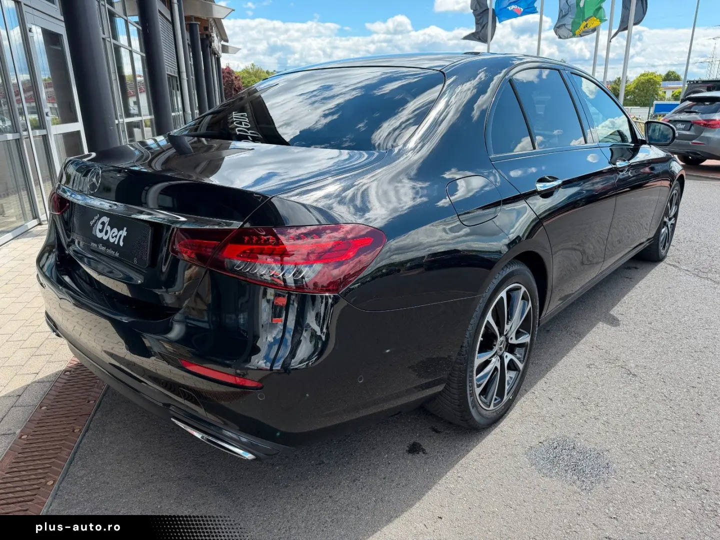 MERCEDES-BENZ E 220 d Avantgarde Night Burm Pano Memory ILS