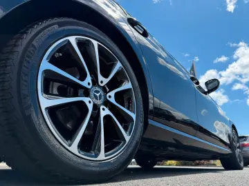 MERCEDES-BENZ E 220 d Avantgarde Night Burm Pano Memory ILS