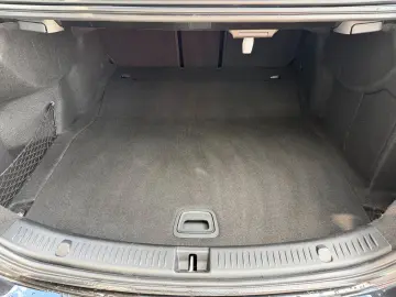 MERCEDES-BENZ E 220 d Avantgarde Night Burm Pano Memory ILS