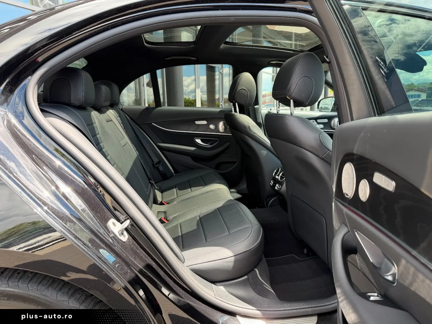 MERCEDES-BENZ E 220 d Avantgarde Night Burm Pano Memory ILS