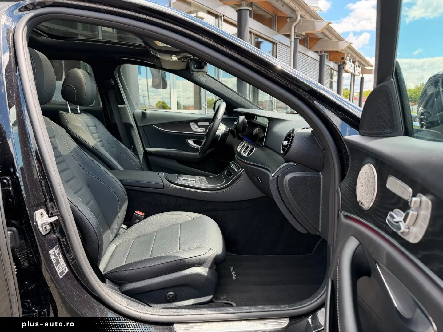 MERCEDES-BENZ E 220 d Avantgarde Night Burm Pano Memory ILS