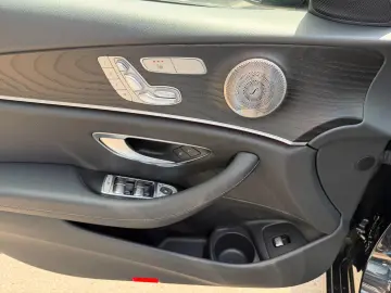 MERCEDES-BENZ E 220 d Avantgarde Night Burm Pano Memory ILS