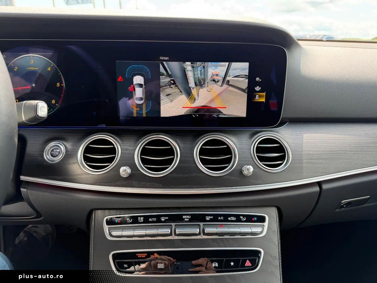 MERCEDES-BENZ E 220 d Avantgarde Night Burm Pano Memory ILS