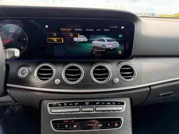 MERCEDES-BENZ E 220 d Avantgarde Night Burm Pano Memory ILS