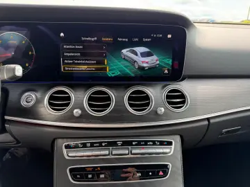 MERCEDES-BENZ E 220 d Avantgarde Night Burm Pano Memory ILS