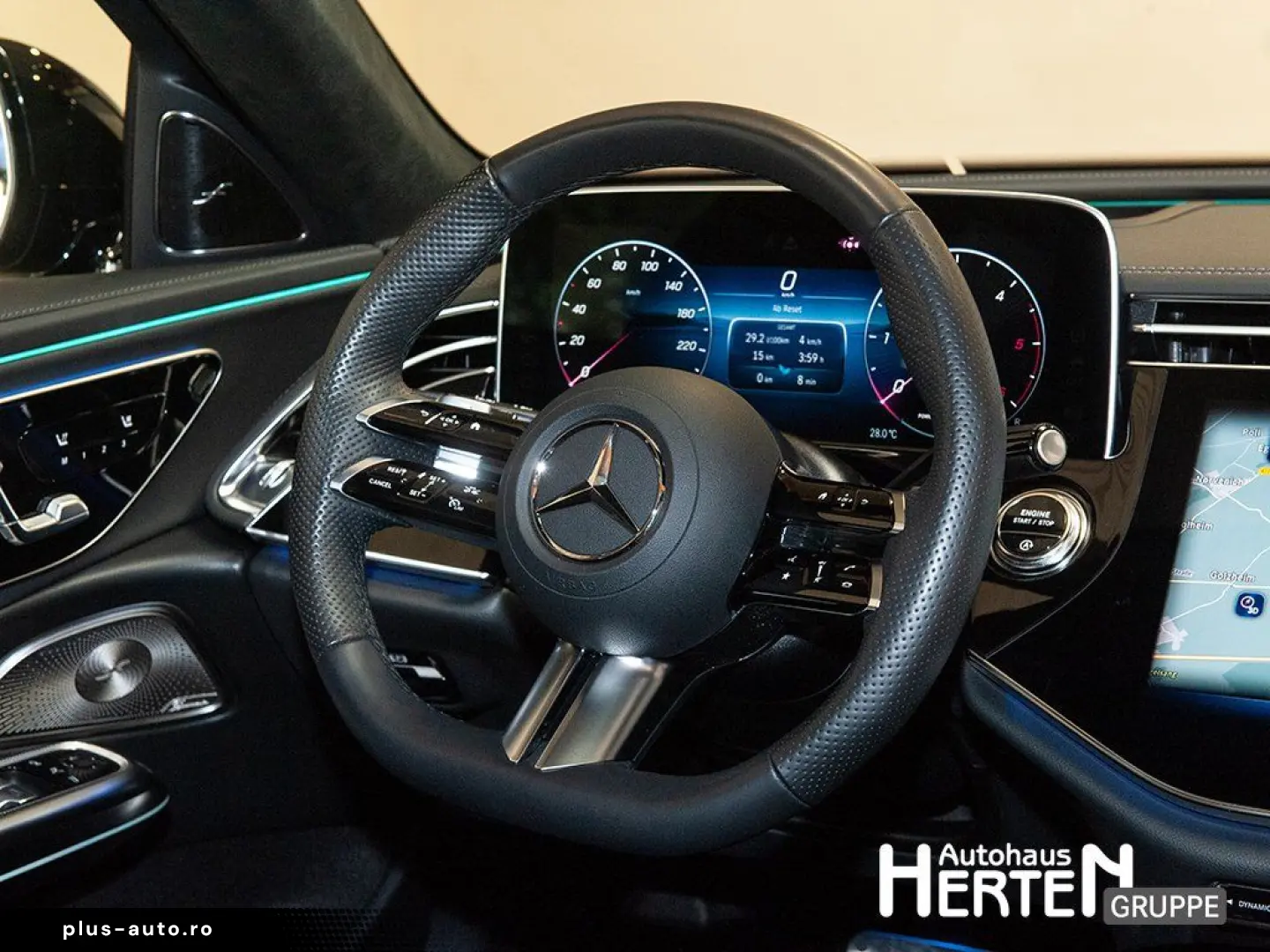MERCEDES-BENZ E 220 d AMG NIGHT 20  PANO HUD SUPERSCREEN 3D