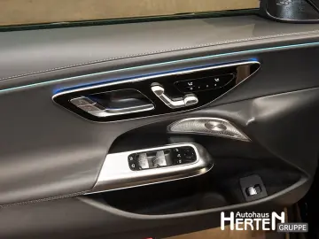 MERCEDES-BENZ E 220 d AMG NIGHT 20  PANO HUD SUPERSCREEN 3D