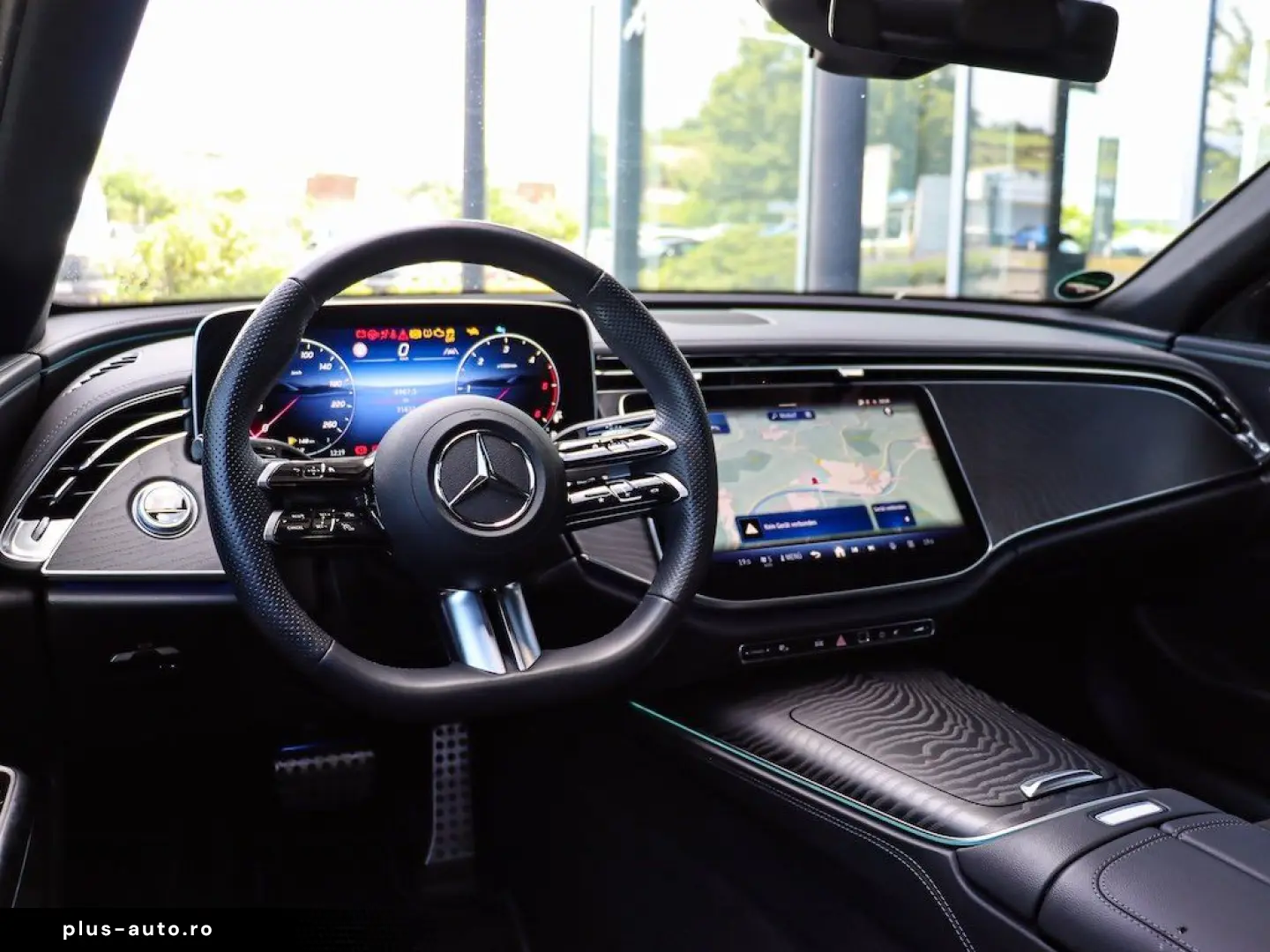 MERCEDES-BENZ E 220 d AMG Pano Distronic LED Kamera 20Zoll