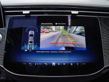 MERCEDES-BENZ E 220 d AMG Pano Distronic LED Kamera 20Zoll