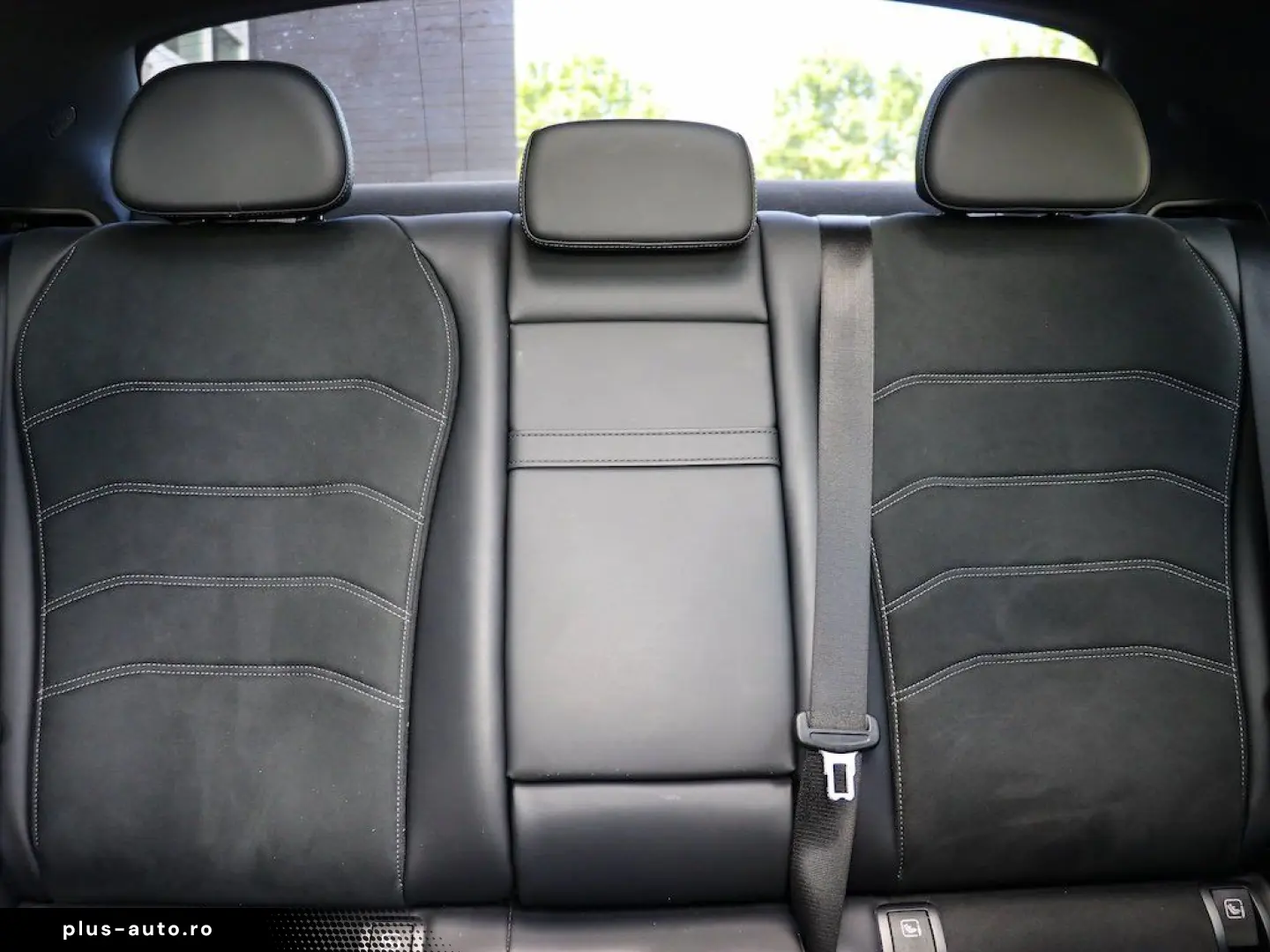 MERCEDES-BENZ E 220 d AMG Pano Distronic LED Kamera 20Zoll