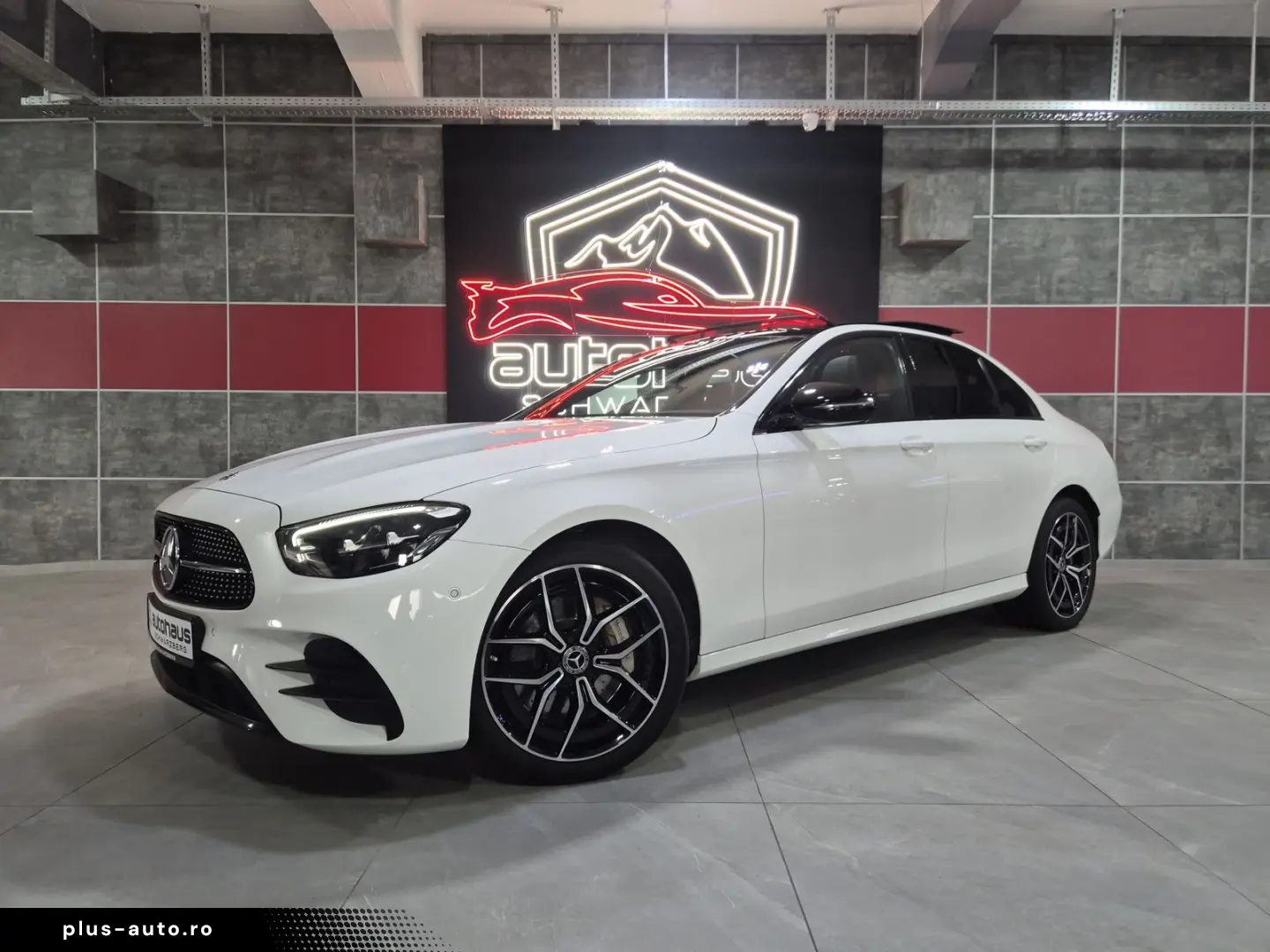MERCEDES-BENZ E 300 de  AMG-LINE BURMESTER PANO JUNGE STERNE