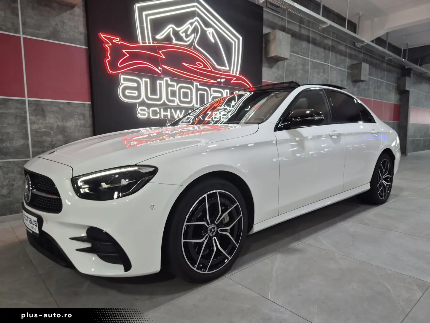 MERCEDES-BENZ E 300 de  AMG-LINE BURMESTER PANO JUNGE STERNE