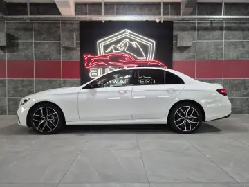 MERCEDES-BENZ E 300 de  AMG-LINE BURMESTER PANO JUNGE STERNE