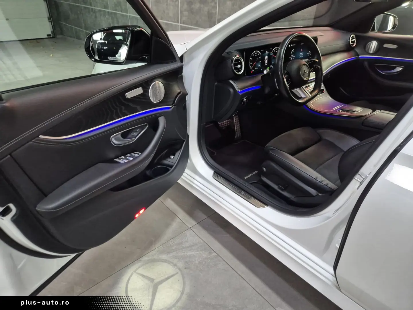 MERCEDES-BENZ E 300 de  AMG-LINE BURMESTER PANO JUNGE STERNE